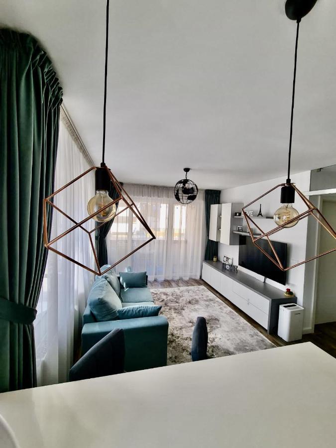 Apartament Coresimall Apartment Brasov Bagian luar foto
