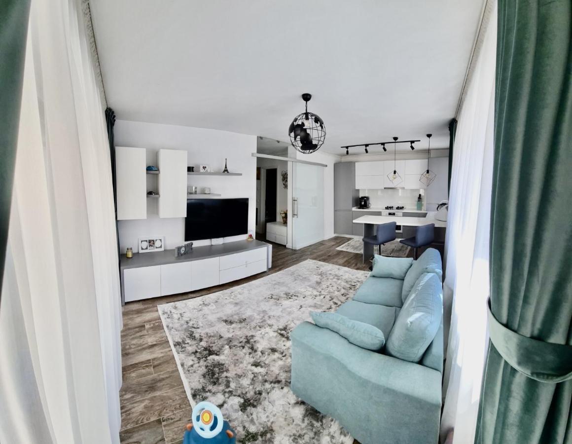 Apartament Coresimall Apartment Brasov Bagian luar foto